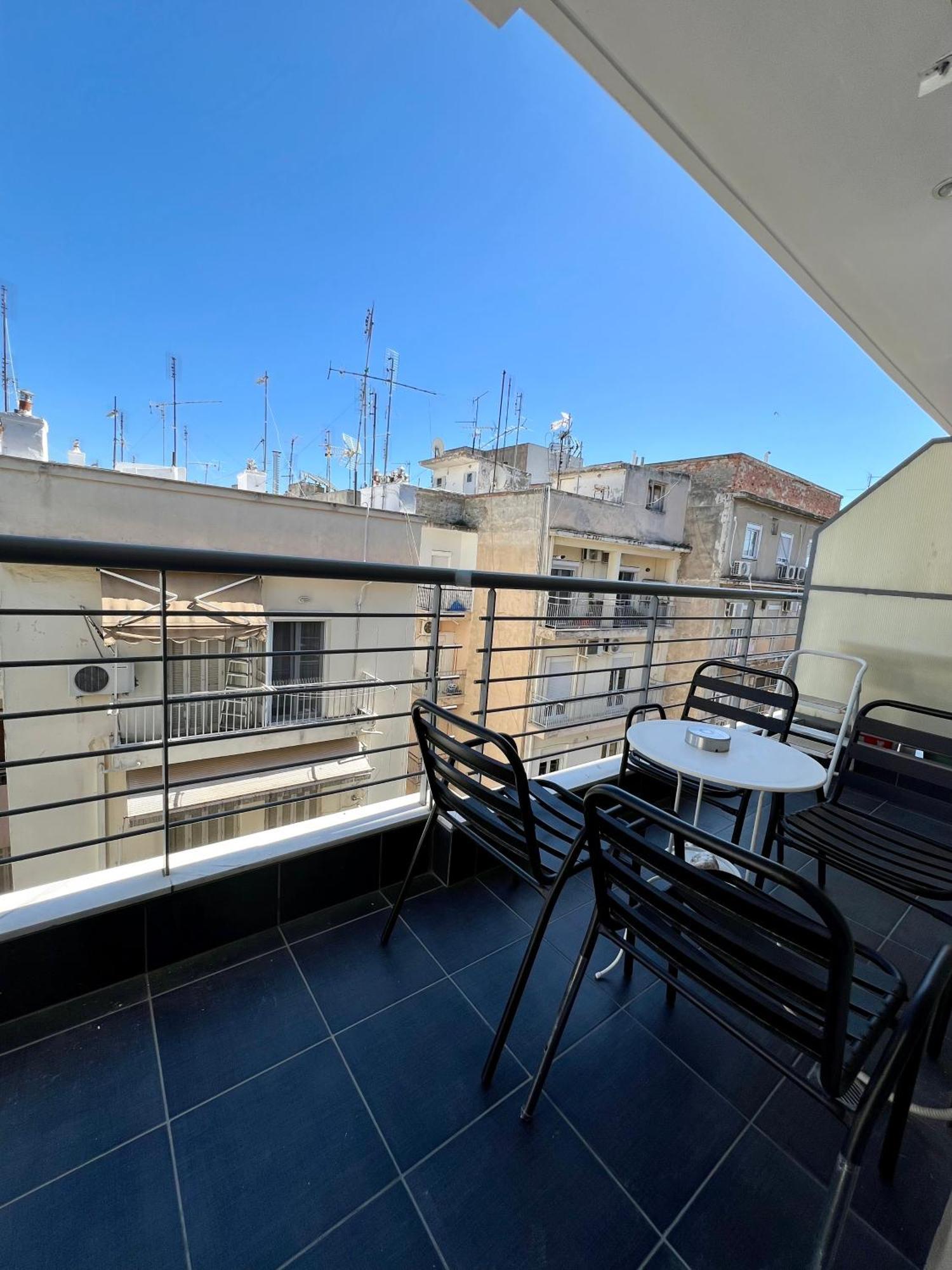 Apartment Syggrou Project 7 *